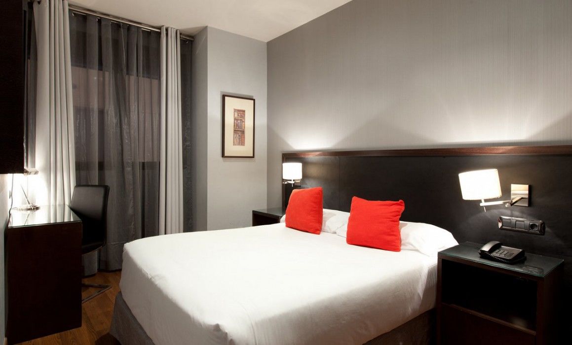 Suites Center Барселона Экстерьер фото