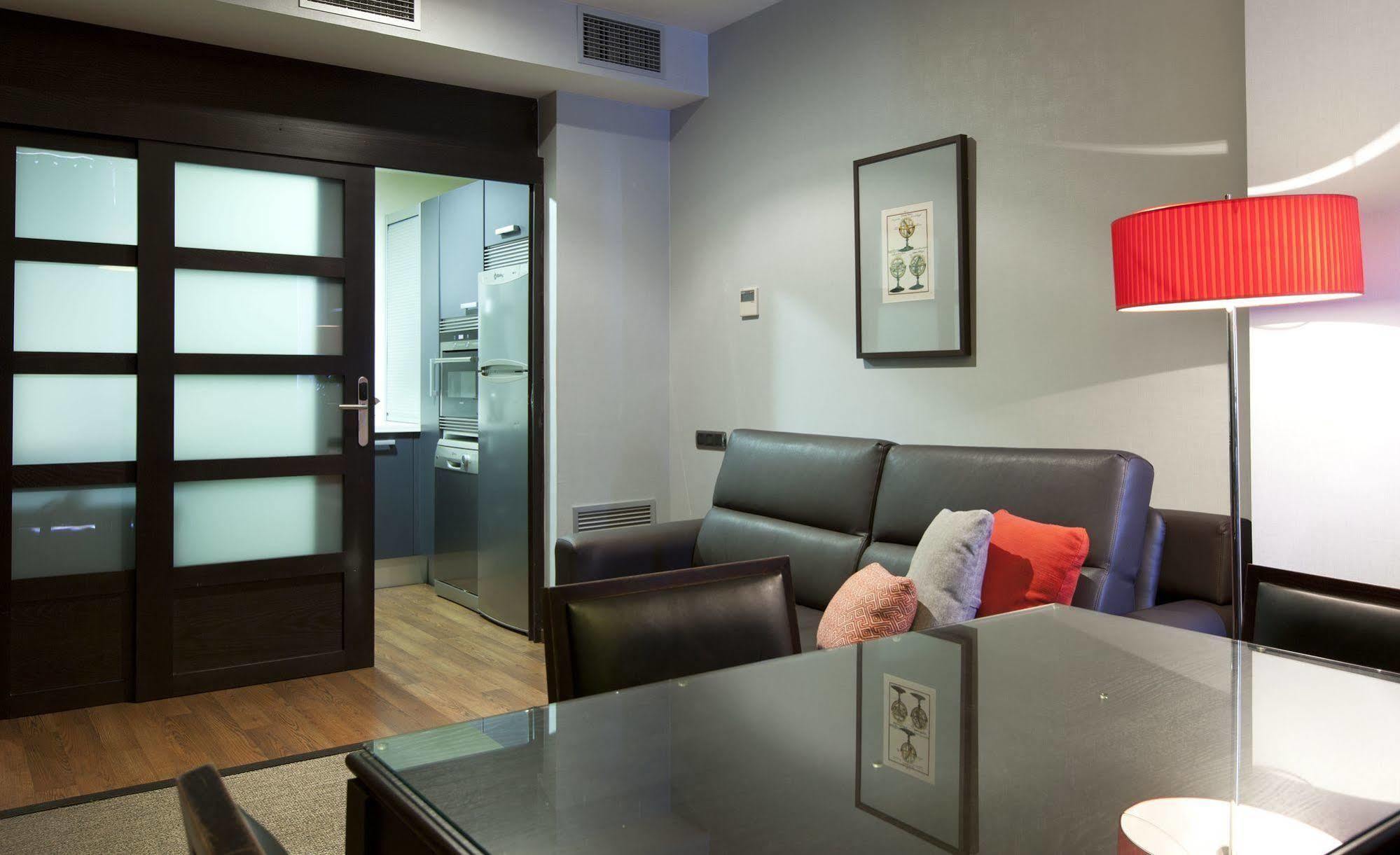 Suites Center Барселона Экстерьер фото
